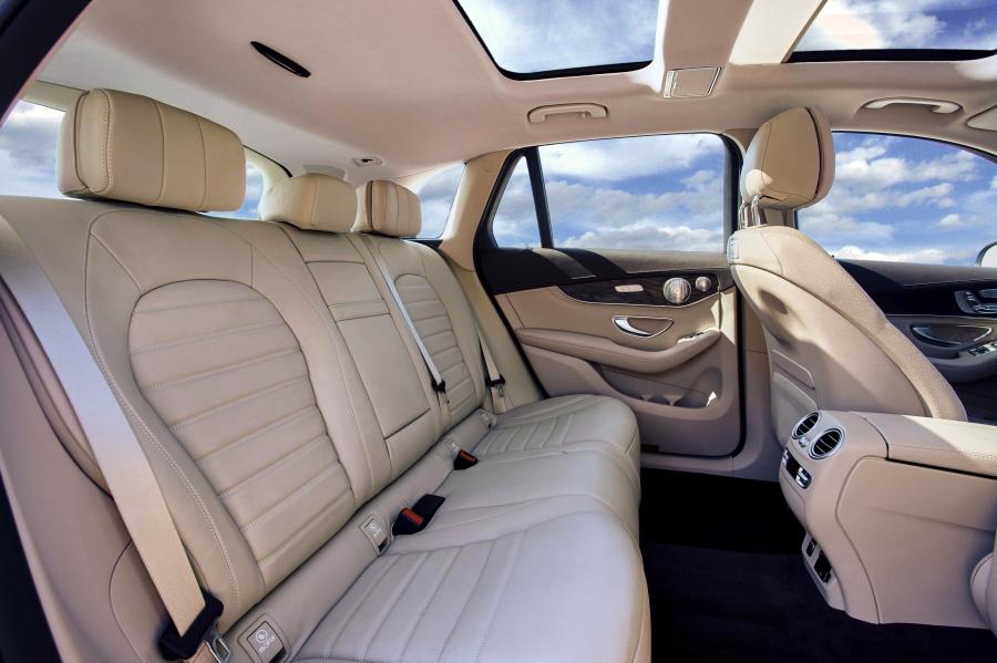 Интерьер Mercedes-Benz GLC300 L 4Matic (V253) 2018 года  (CN) (фото 14 из 14)